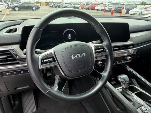 Used 2024 Kia Telluride SX image 11