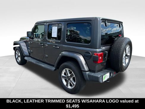 Used 2018 Jeep Wrangler Unlimited Sahara w/ Dual Top Group AWD/4WD image 6