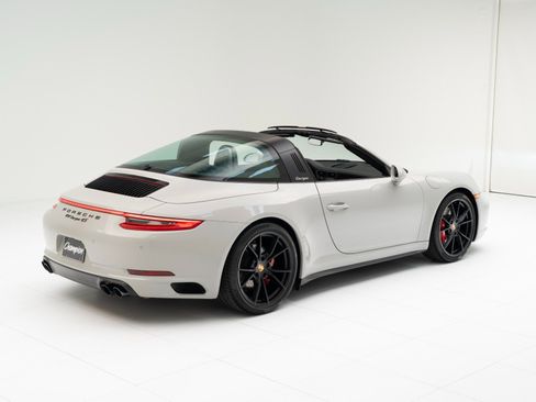 Certified 2018 Porsche 911 Targa 4S image 9