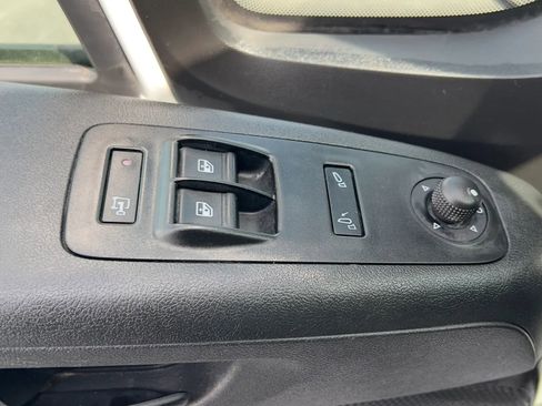 Used 2025 RAM ProMaster 2500 w/ Convenience Group FWD image 32