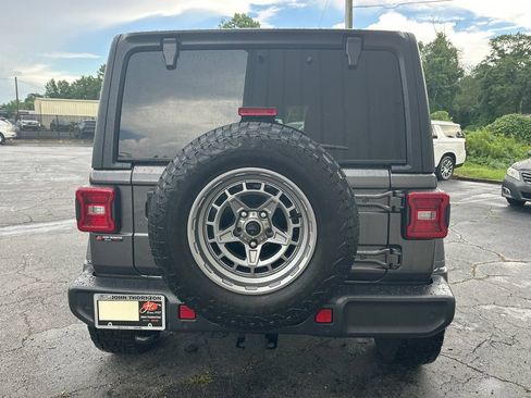Used 2025 Jeep Wrangler Unlimited Sport AWD/4WD image 7