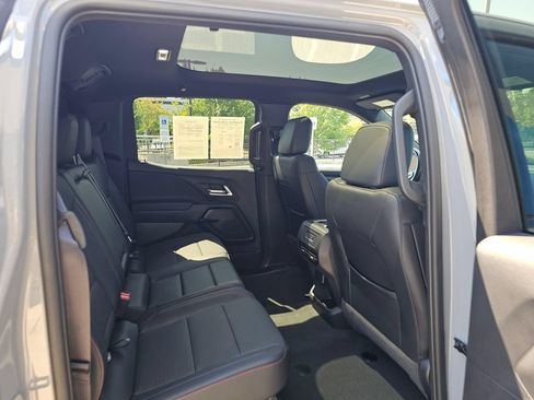 Used 2025 Chevrolet Silverado EV RST AWD/4WD image 14