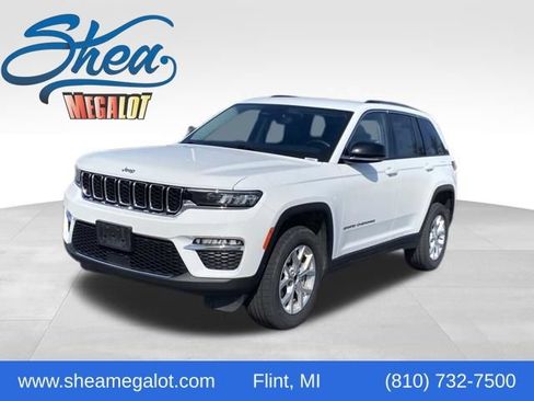 Used 2023 Jeep Grand Cherokee Limited AWD/4WD image 1