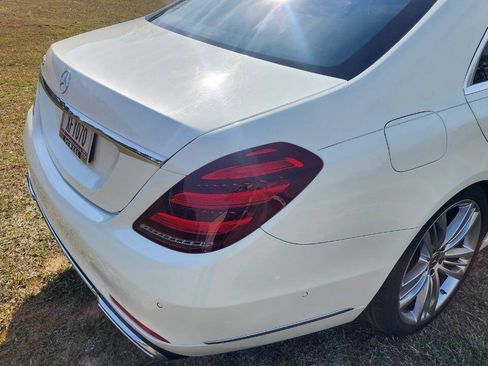 Used 2018 Mercedes-Benz S 560 Sedan image 25