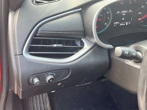 Used 2022 Chevrolet Malibu LT w/ Leather Package FWD image 10