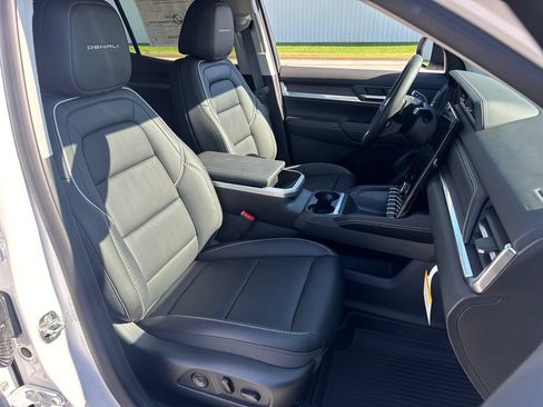 New 2026 GMC Terrain Denali w/ LPO, Floor Liner Package AWD/4WD image 11
