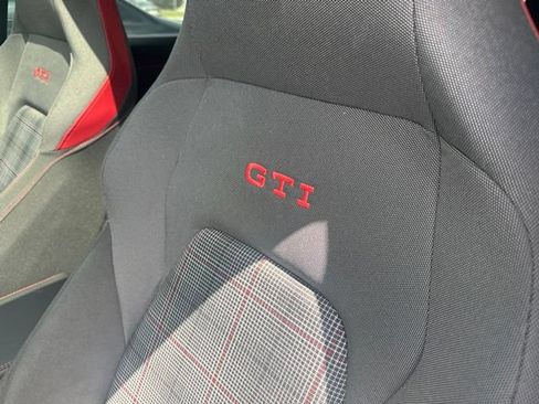 Used 2024 Volkswagen GTI SE FWD image 26