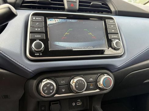 Used 2023 Nissan Versa SV FWD image 10