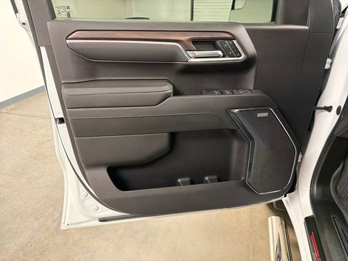 Used 2023 GMC Sierra 1500 SLT AWD/4WD image 21