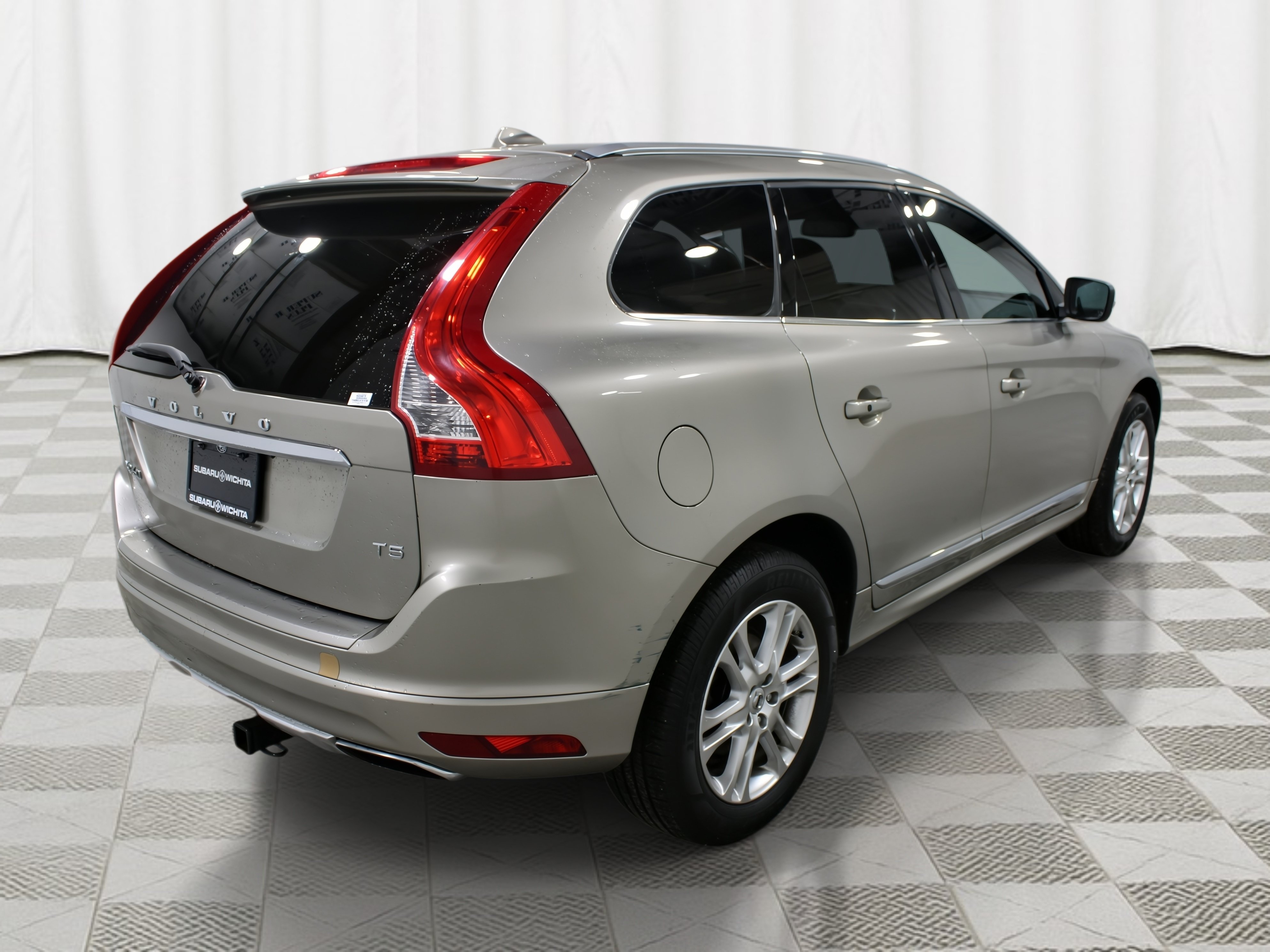 Used 2015 Volvo XC60 T5 Premier Plus FWD image 3