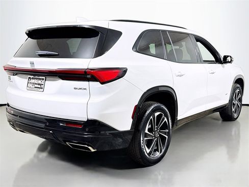 Certified 2025 Buick Enclave Sport Touring image 4