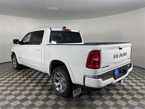 New 2026 RAM 1500 4x4 Crew Cab image 5