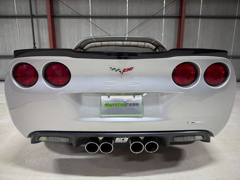 Used 2007 Chevrolet Corvette Coupe w/ Performance Package image 10