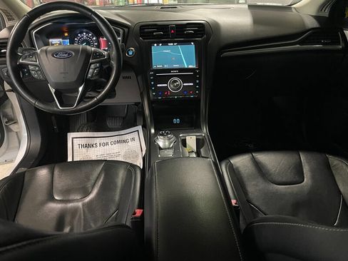 Used 2019 Ford Fusion Titanium AWD/4WD image 8