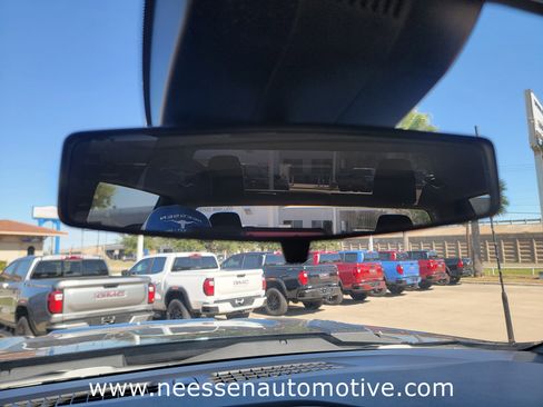 Used 2024 Chevrolet Silverado 2500 LT image 26