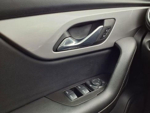 Used 2023 Chevrolet Blazer LT w/ Driver Confidence Package image 17