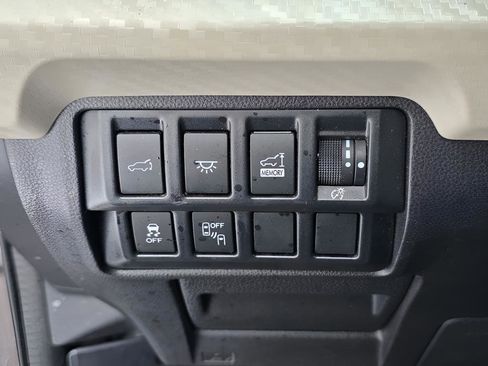 Used 2021 Subaru Ascent Premium w/ Sport Package image 25