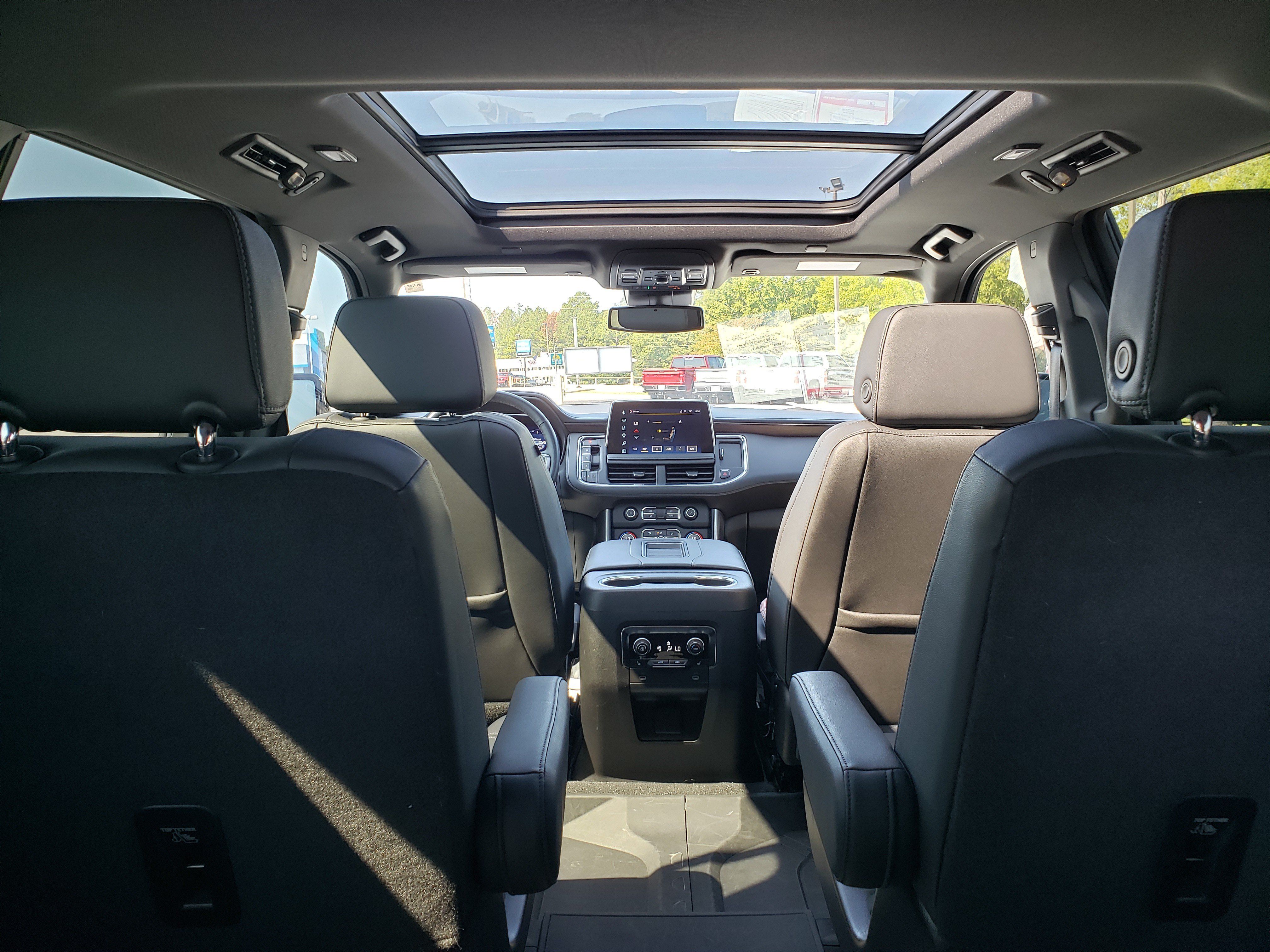 Used 2024 Chevrolet Tahoe Z71 w/ Luxury Package AWD/4WD image 35