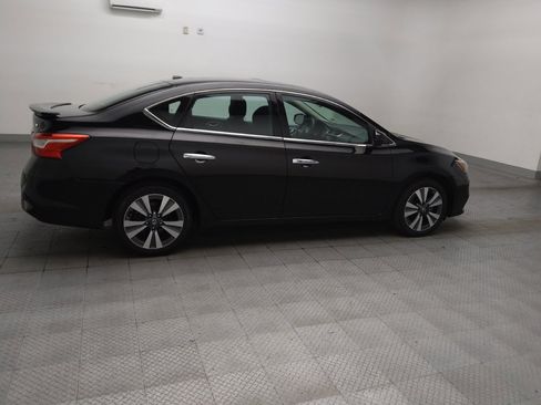 Used 2019 Nissan Sentra SV w/ Special Edition Package FWD image 10