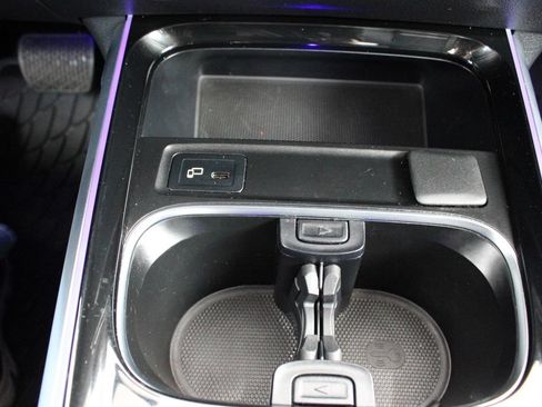 Used 2022 Mercedes-Benz GLB 250 4MATIC image 36