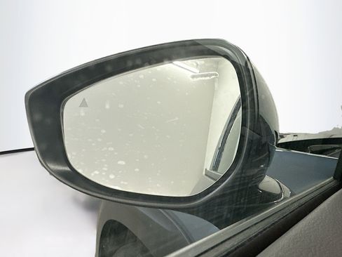 Used 2025 MAZDA CX-50 AWD 2.5 Hybrid w/ Premium Pkg image 16