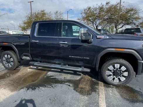 New 2025 GMC Sierra 2500 Denali image 3