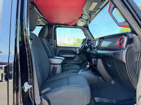 Used 2020 Jeep Gladiator Sport w/ Quick Order Package 24S AWD/4WD image 17
