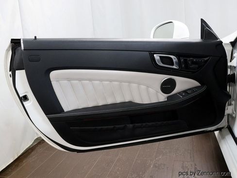 Used 2014 Mercedes-Benz SLK 250 image 22