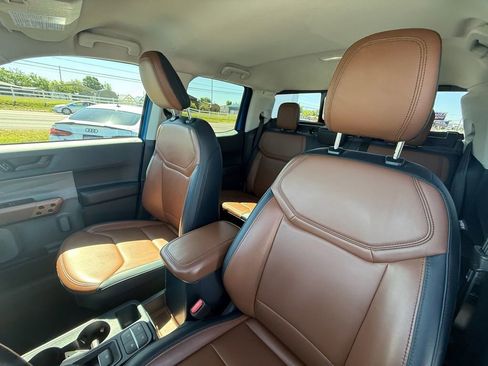 Used 2022 Ford Maverick Lariat FWD image 12