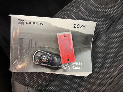Certified 2025 Buick Envista Preferred FWD image 30