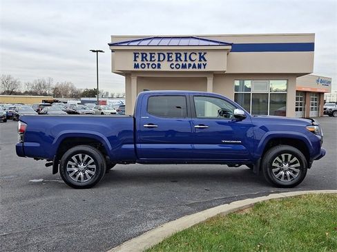 Used 2023 Toyota Tacoma Limited image 7