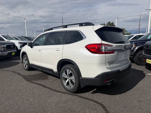 Used 2024 Subaru Ascent Premium w/ Convenience Package AWD/4WD image 2