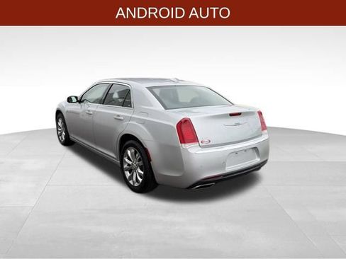 Used 2021 Chrysler 300 Touring L AWD/4WD image 5