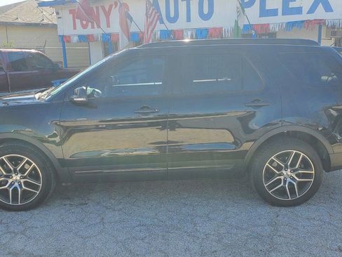 Used 2017 Ford Explorer Sport image 6