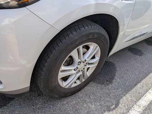 Used 2020 Buick Enclave Essence w/ Sound and Sites Package image 3