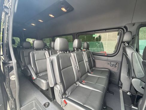 Used 2023 Mercedes-Benz Sprinter 2500 image 26