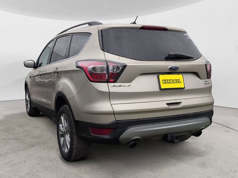 Used 2017 Ford Escape SE w/ Equipment Group 201A AWD/4WD image 2