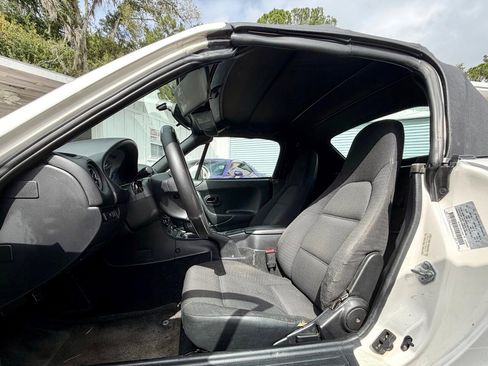 Used 1999 MAZDA MX-5 Miata image 10