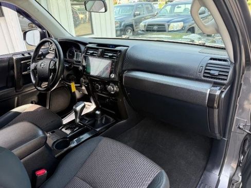 Used 2019 Toyota 4Runner TRD Off-Road AWD/4WD image 13
