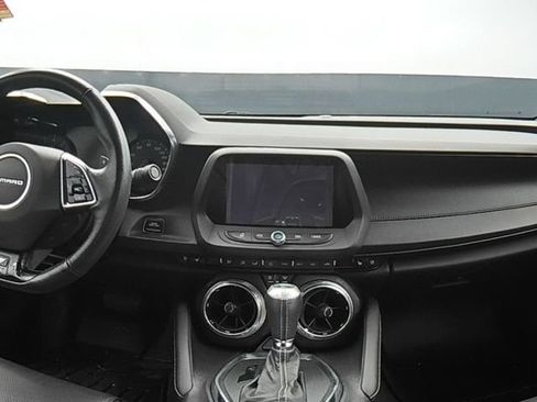Used 2018 Chevrolet Camaro SS RWD image 19