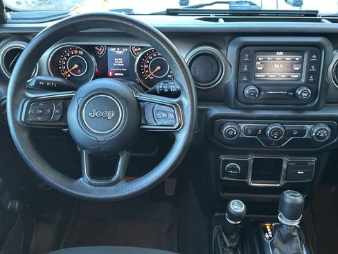 Used 2019 Jeep Wrangler Unlimited Sport AWD/4WD image 13
