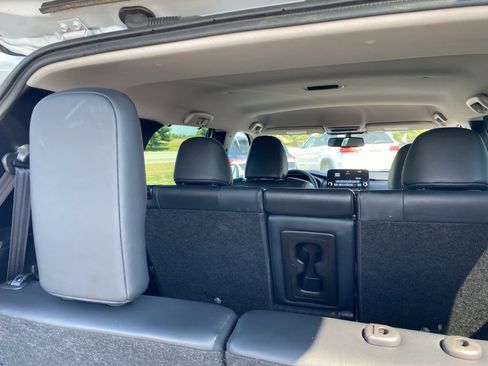 Used 2023 Mitsubishi Outlander SEL image 11