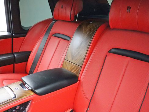 Used 2019 Rolls-Royce Cullinan AWD/4WD image 27