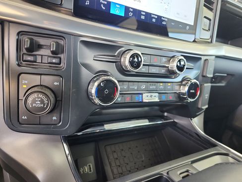 Used 2025 Ford F150 Lariat w/ Equipment Group 501A Mid AWD/4WD image 31