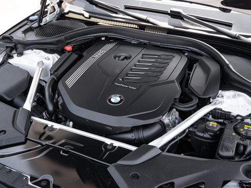 Used 2021 BMW 540i w/ M Sport Package RWD image 36