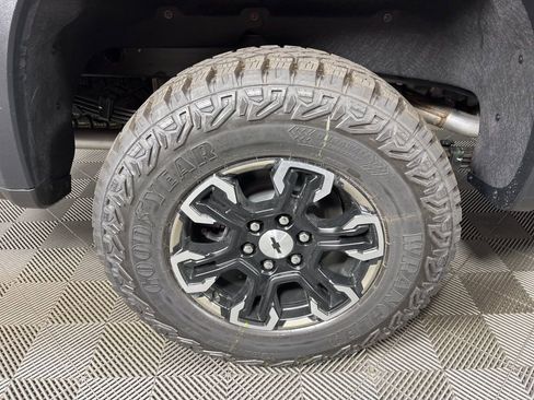 New 2026 Chevrolet Silverado 1500 ZR2 image 19