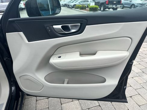 Used 2024 Volvo XC60 B5 Plus w/ Protection Package Premier AWD/4WD image 43