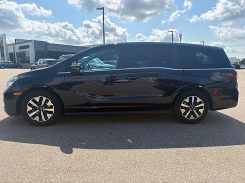 Used 2025 Honda Odyssey EX-L image 2