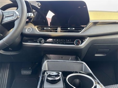 New 2026 Chevrolet Equinox LT image 11