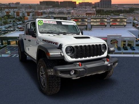 Used 2025 Jeep Gladiator Mojave w/ Convenience Group image 1